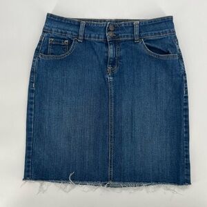 Old Navy Rough Hem Jean Mini Skirt Size 4 Women’s